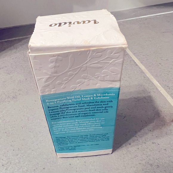 Lavido do two-in-one purifying exfoliating and facial wash - Picture 5 of 6